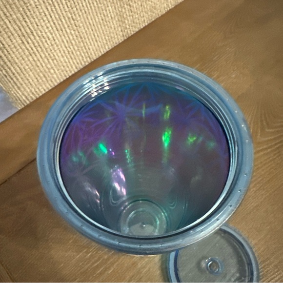 Starbucks 2023 Holiday Textured Snowflake Cold Cup Iridescent / Blue - 24 oz - Picture 6 of 6